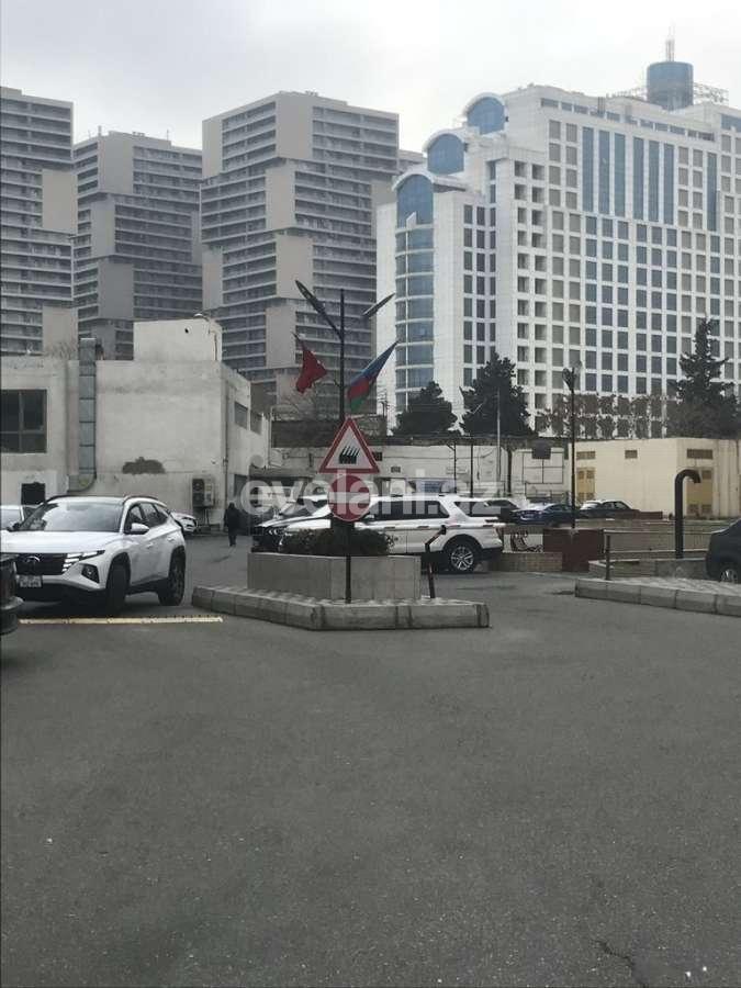 Satılır, yeni tikili, 3 otaqlı, 120 m², Bakı, Yasamal r, 8 Noyabr m.