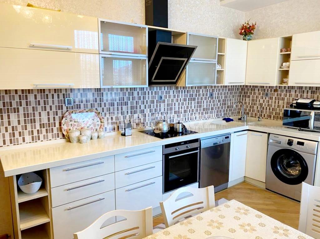 Kirayə verilir, yeni tikili, 3 otaqlı, 170 m², Bakı, Nəsimi r.
