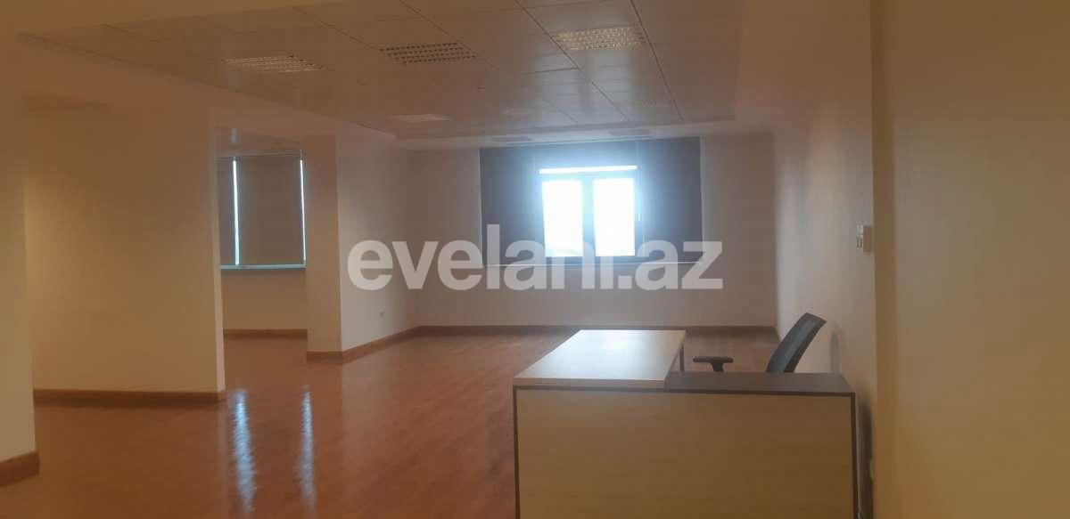 Kirayə verilir, ofis, 3 otaqlı, 240 m², Bakı, Yasamal r, Yasamal q, Elmlər Akademiyası m.