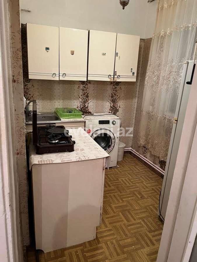 Kirayə verilir, köhnə tikili, 1 otaqlı, 50 m², Bakı, Yasamal r, Yasamal q, Memar Əcəmi m.