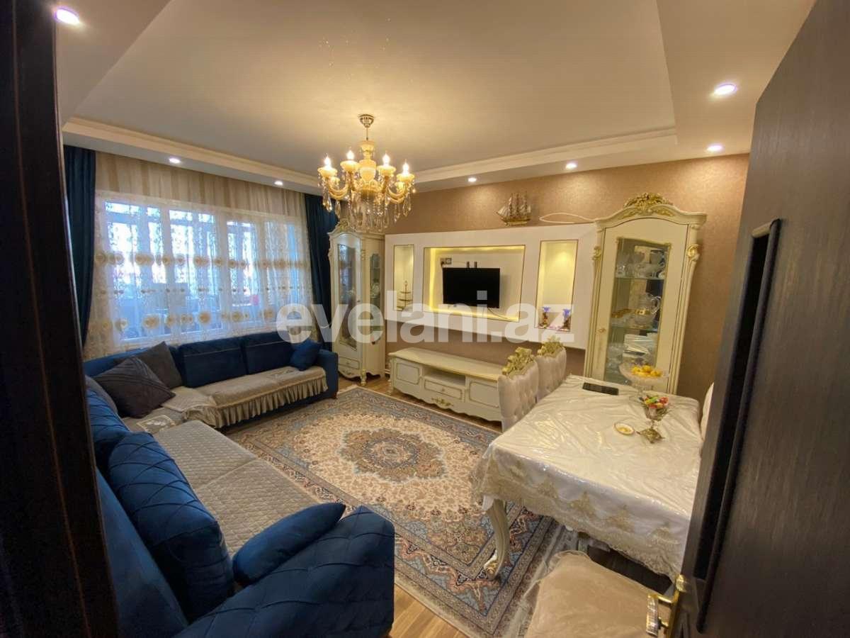 Satılır, köhnə tikili, 3 otaqlı, 70 m², Sumqayıt, 10-cu mikrorayon r.