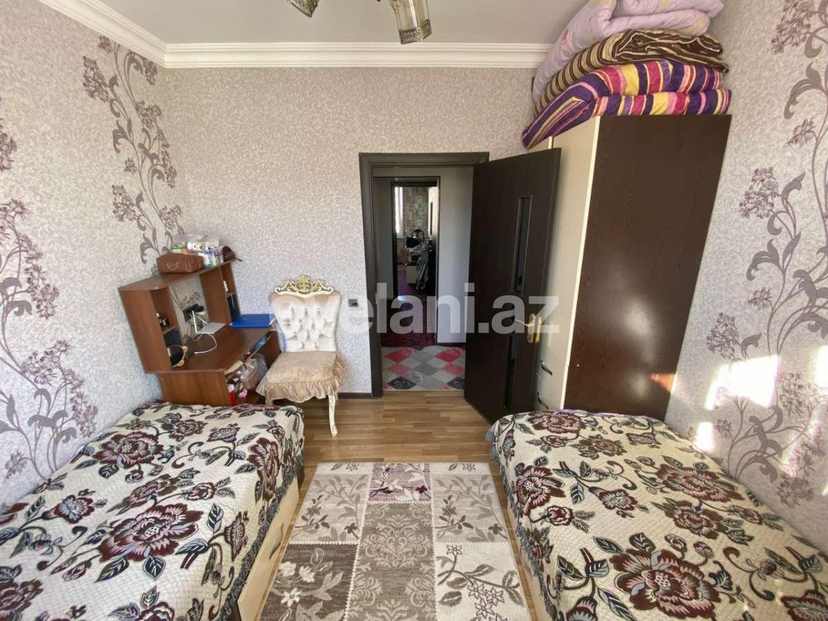 Satılır, köhnə tikili, 3 otaqlı, 70 m², Sumqayıt, 10-cu mikrorayon r.
