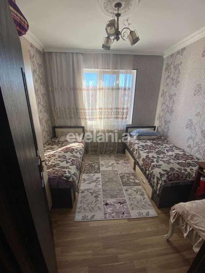 Satılır, köhnə tikili, 3 otaqlı, 70 m², Sumqayıt, 10-cu mikrorayon r.