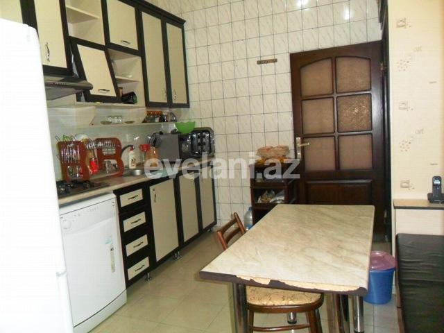 Kirayə verilir, köhnə tikili, 4 otaqlı, 120 m², Bakı, Nəsimi r, Gənclik m.