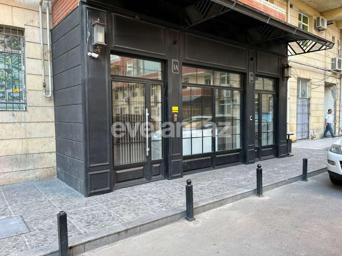 Satılır, yeni tikili, 3 otaqlı, 172 m², Bakı, Nəsimi r.