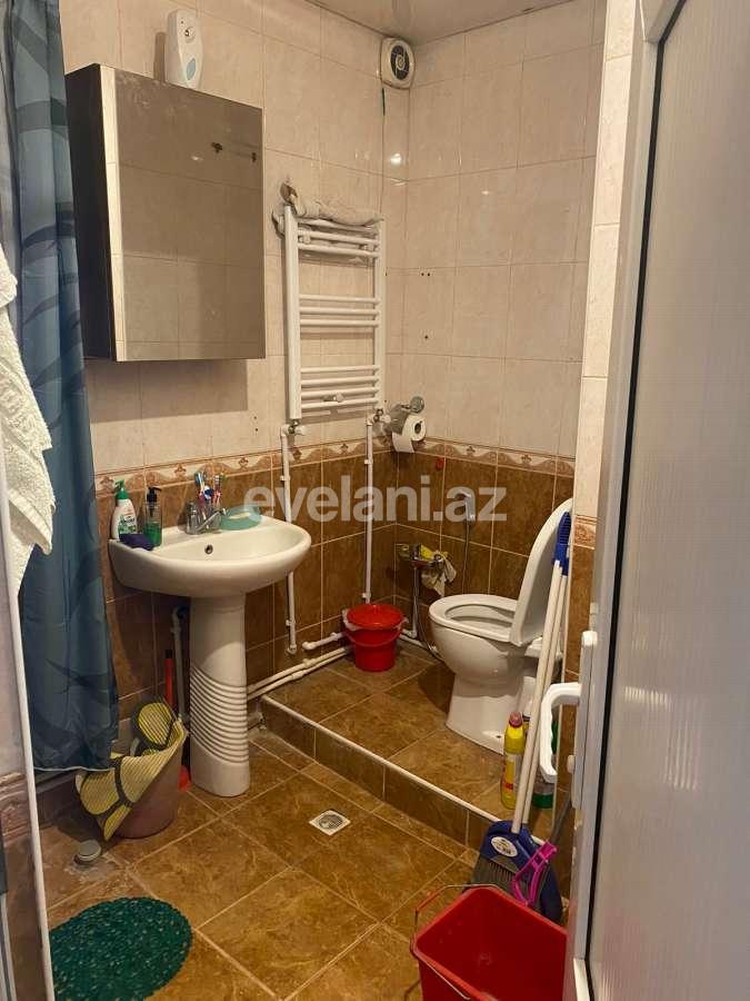 Satılır, köhnə tikili, 2 otaqlı, 66 m², Bakı, Binəqədi r, 8-ci mikrorayon q.