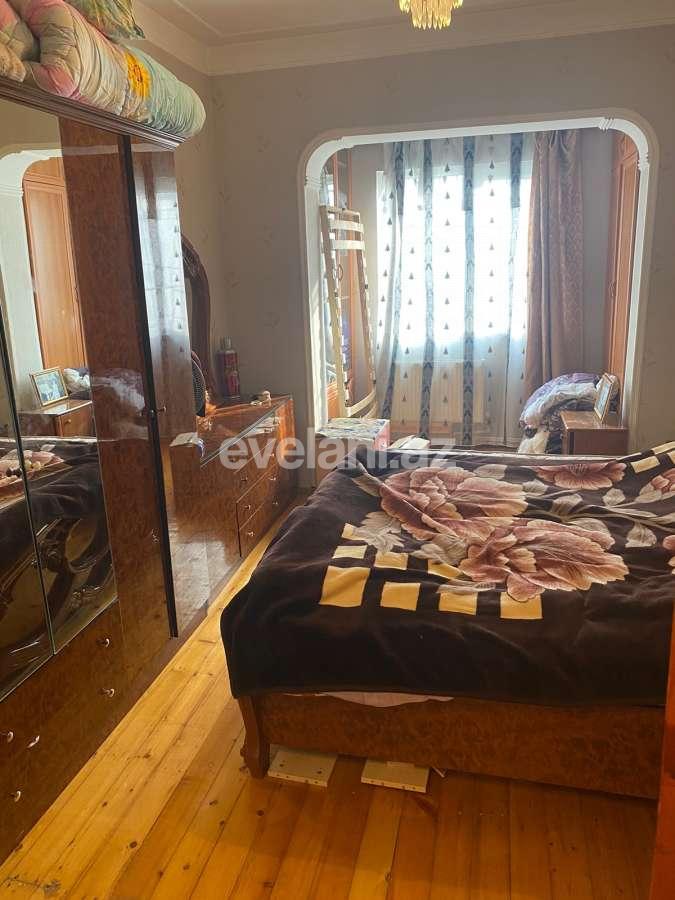 Satılır, köhnə tikili, 2 otaqlı, 66 m², Bakı, Binəqədi r, 8-ci mikrorayon q.