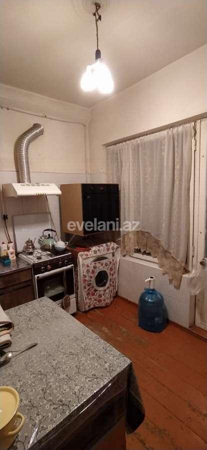 Satılır, köhnə tikili, 3 otaqlı, 70 m², Bakı, Xətai r, Həzi Aslanov q, Həzi Aslanov m.