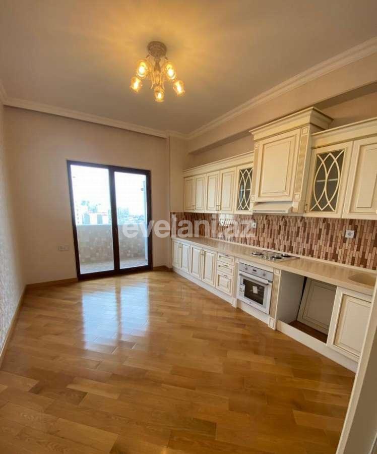 Satılır, yeni tikili, 3 otaqlı, 133 m², Bakı, Yasamal r, Elmlər Akademiyası m.