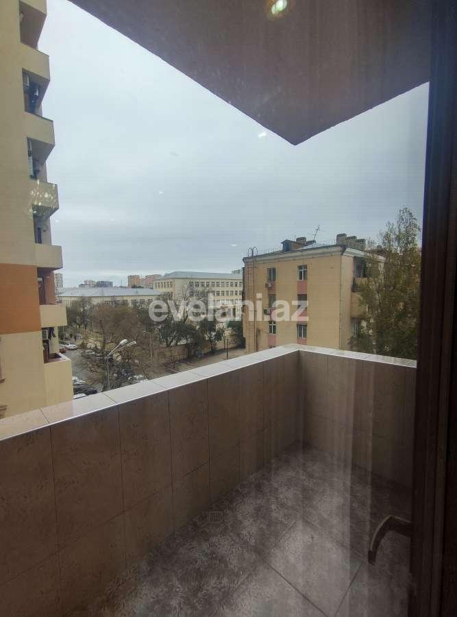 Satılır, yeni tikili, 3 otaqlı, 133 m², Bakı, Nizami r, Neftçilər m.