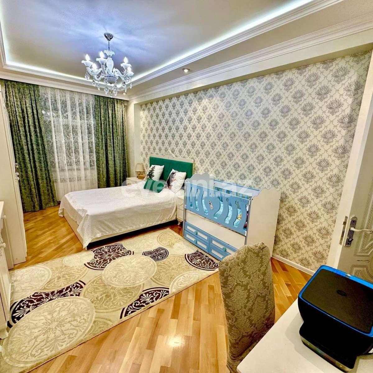 Sale, new building, 3 room, 130 m², Baku, Khatai r, Hazi Aslanov m.