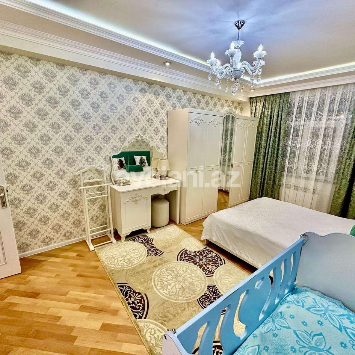 Sale, new building, 3 room, 130 m², Baku, Khatai r, Hazi Aslanov m.