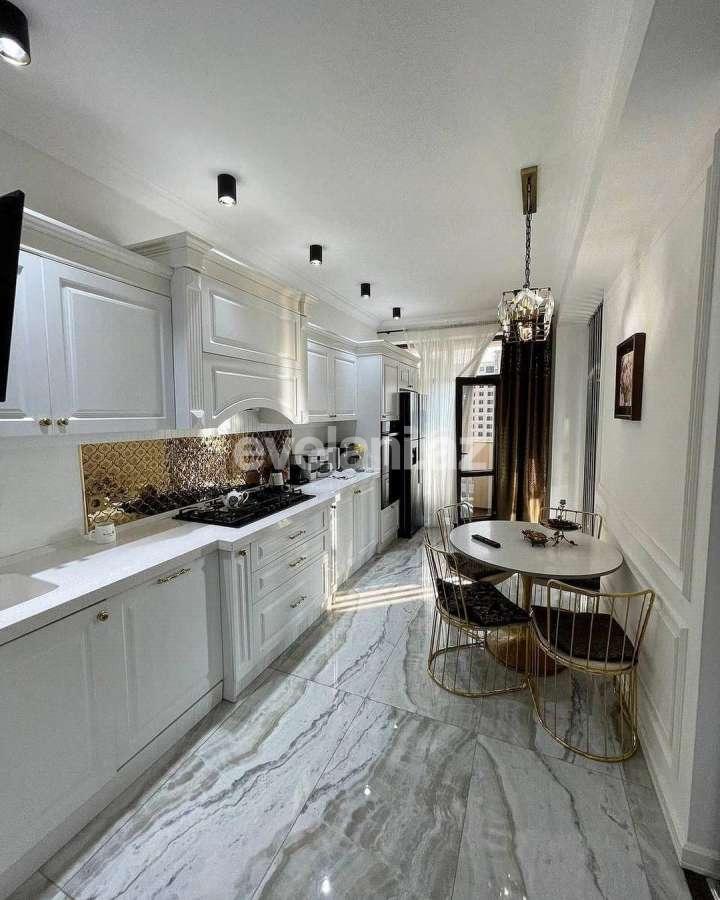 Satılır, yeni tikili, 3 otaqlı, 110 m², Bakı, Nəsimi r, 8 Noyabr m.