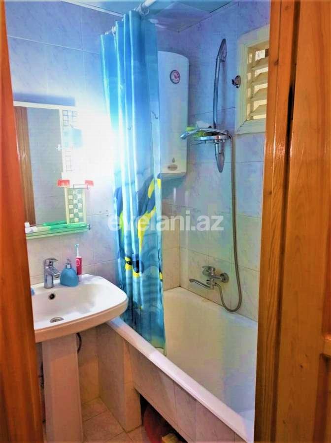 Satılır, köhnə tikili, 3 otaqlı, 60 m², Bakı, Nizami r, 8-ci kilometr q, Qara Qarayev m.