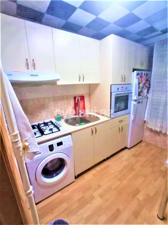 Satılır, köhnə tikili, 3 otaqlı, 60 m², Bakı, Nizami r, 8-ci kilometr q, Qara Qarayev m.