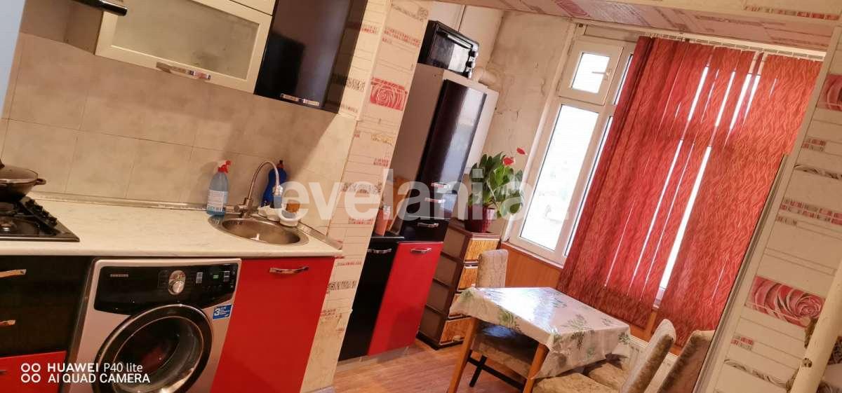 Satılır, köhnə tikili, 4 otaqlı, 100 m², Bakı, Suraxanı r, Yeni Günəşli q.