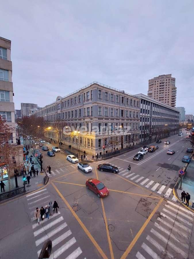 Satılır, köhnə tikili, 3 otaqlı, 70 m², Bakı, Nəsimi r.