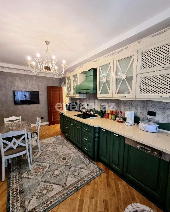 Satılır, yeni tikili, 4 otaqlı, 143 m², Bakı, Nizami r, Qara Qarayev m.