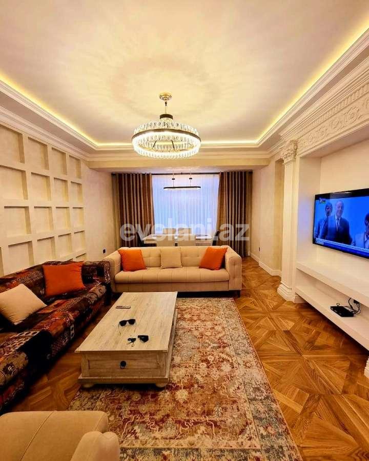 Satılır, yeni tikili, 4 otaqlı, 143 m², Bakı, Nizami r, Qara Qarayev m.