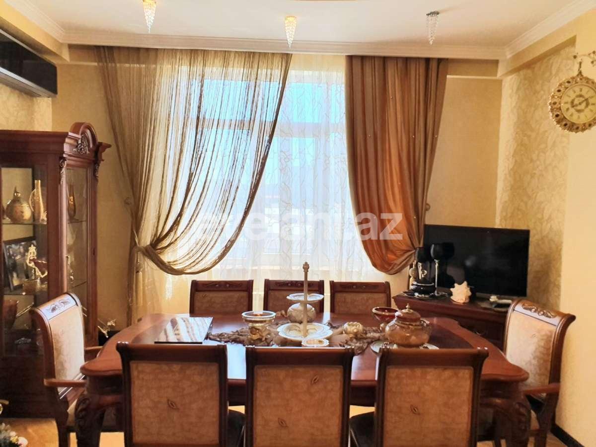 Kirayə verilir, yeni tikili, 3 otaqlı, 142 m², Bakı, Nizami r, Qara Qarayev m.