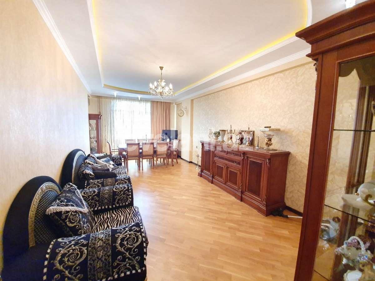 Kirayə verilir, yeni tikili, 3 otaqlı, 142 m², Bakı, Nizami r, Qara Qarayev m.