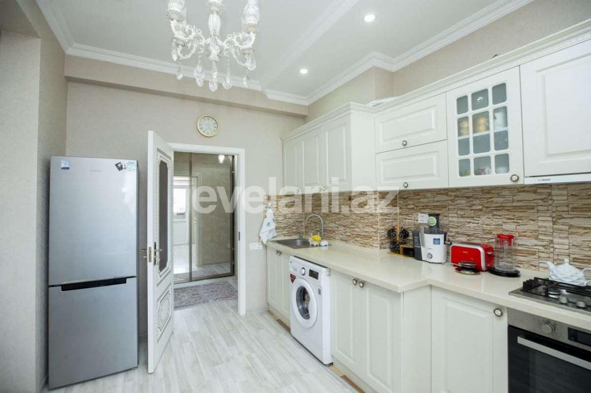 Satılır, yeni tikili, 2 otaqlı, 80 m², Bakı, Binəqədi r, 7-ci mikrorayon q, Azadlıq prospekti m.