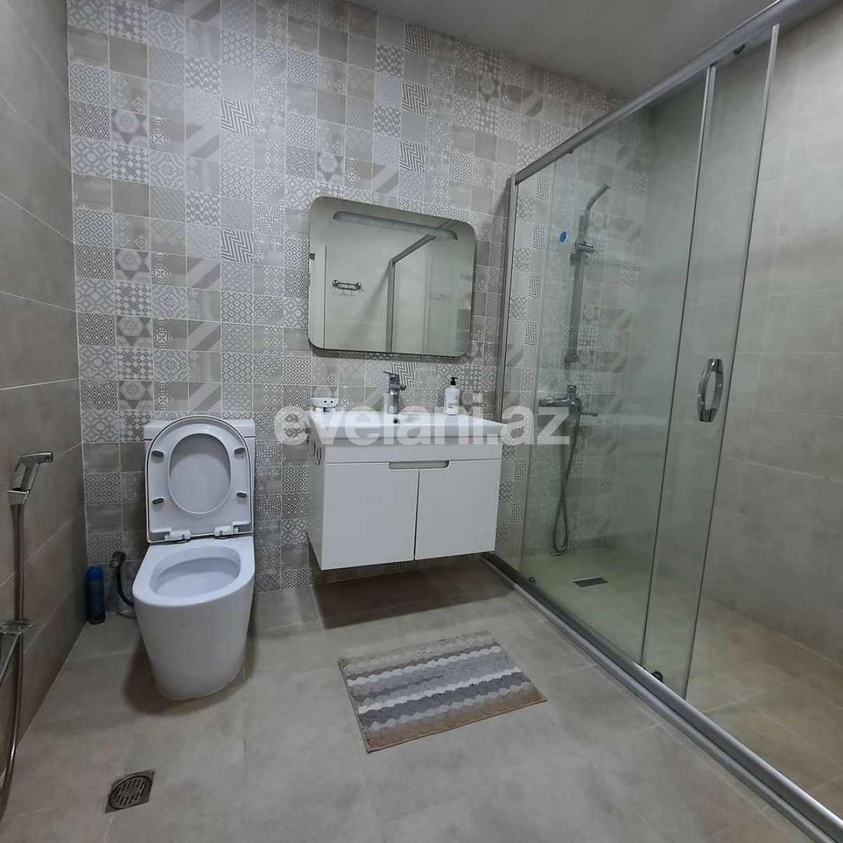 Satılır, yeni tikili, 2 otaqlı, 70 m², Bakı, Nizami r, Qara Qarayev m.