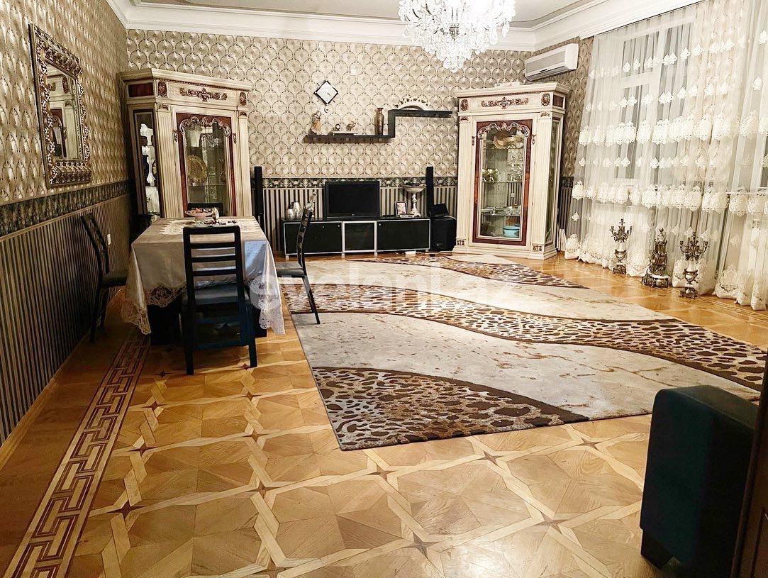 Продаётся, новостройка, 4-комнаты, 190 m², Баку, Бинагадинский r, 8-й микрорайон p.