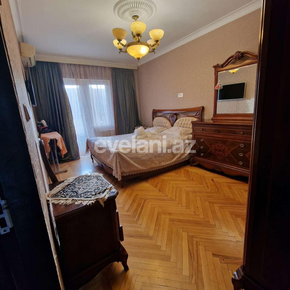 Продаётся, вторичка, 4-комнаты, 194 m², Баку, Бинагадинский r.