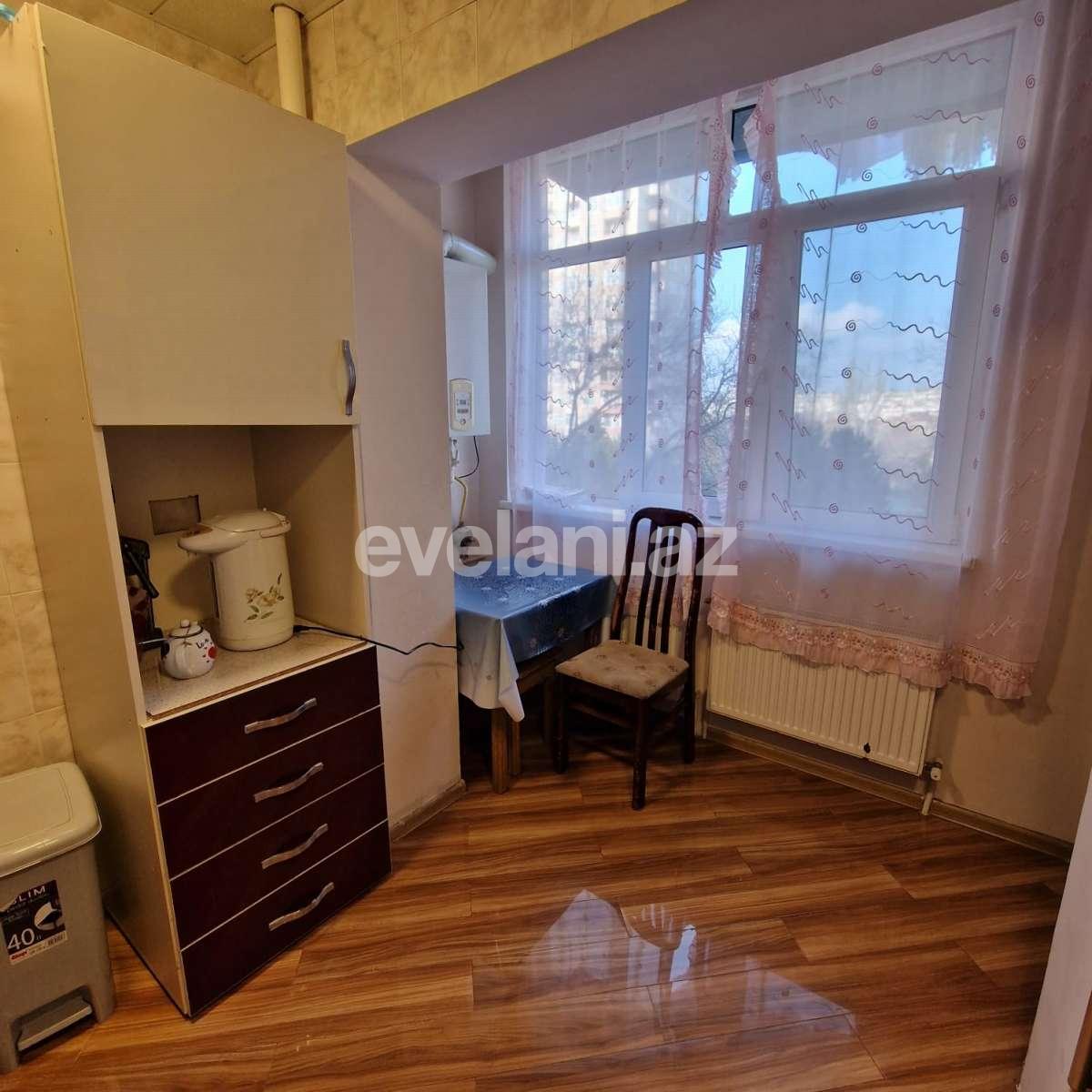 Продаётся, вторичка, 4-комнаты, 194 m², Баку, Бинагадинский r.