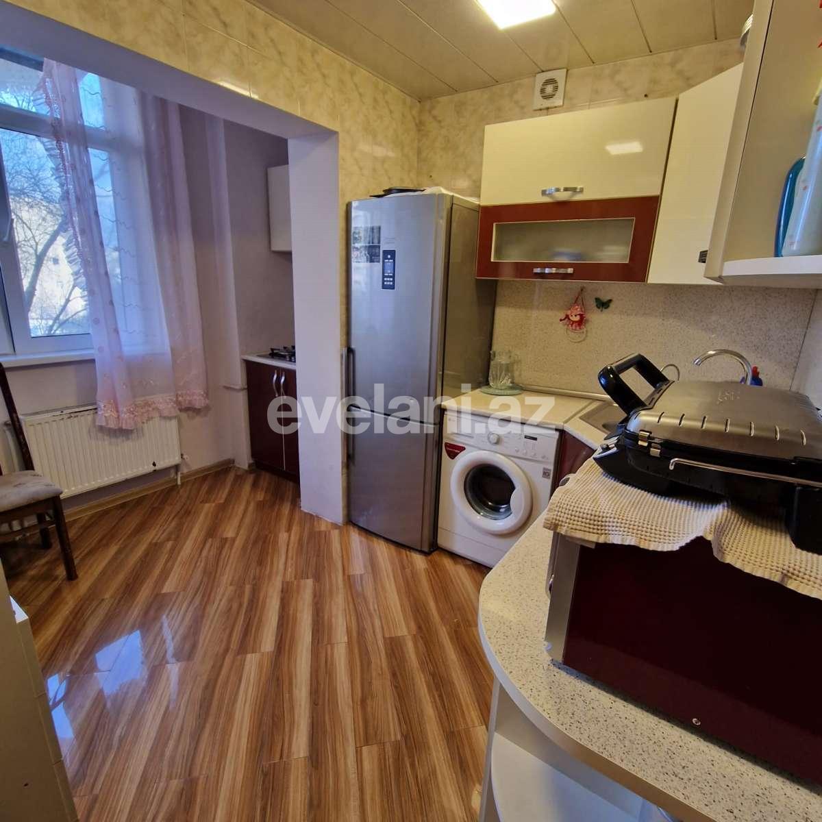 Satılır, köhnə tikili, 4 otaqlı, 90 m², Bakı, Binəqədi r, 6-cı mikrorayon q.