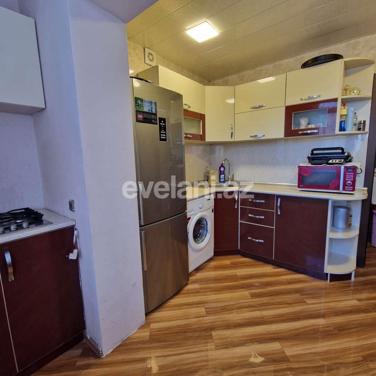 Satılır, köhnə tikili, 4 otaqlı, 90 m², Bakı, Binəqədi r, 6-cı mikrorayon q.