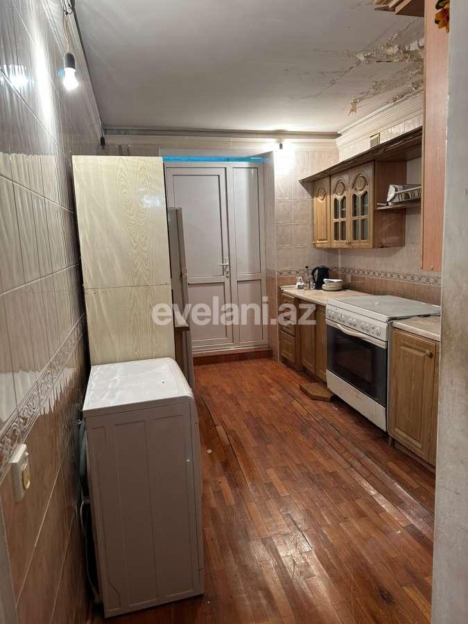 Satılır, köhnə tikili, 3 otaqlı, 70 m², Bakı, Yasamal r, Elmlər Akademiyası m.