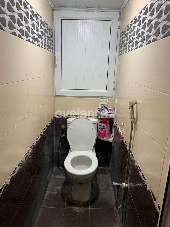 Satılır, köhnə tikili, 4 otaqlı, 110 m², Bakı, Nizami r, Qara Qarayev m.