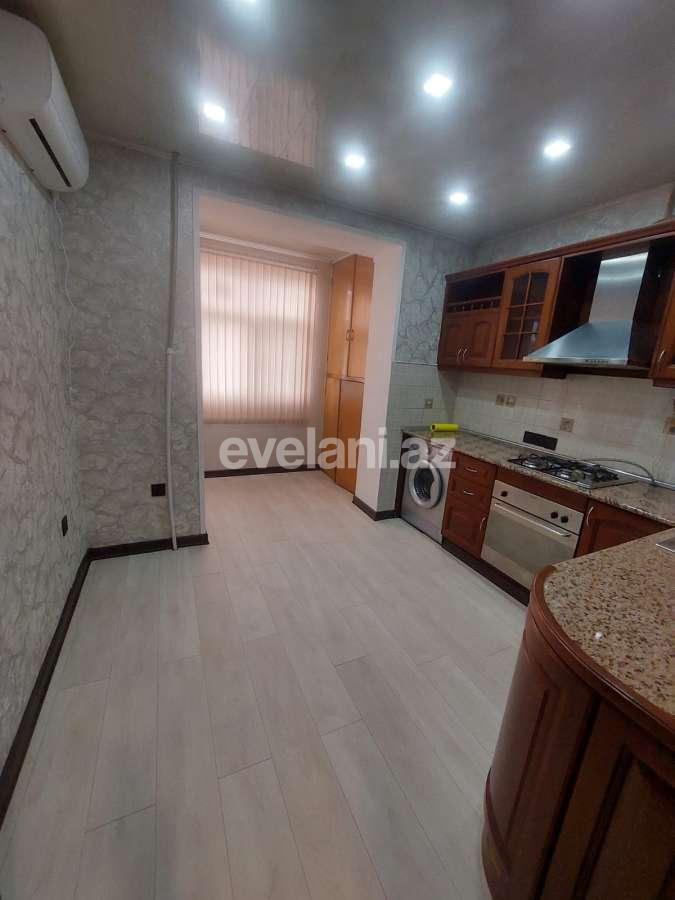 Satılır, köhnə tikili, 3 otaqlı, 85 m², Bakı, Binəqədi r, 9-cu mikrorayon q, Memar Əcəmi m.