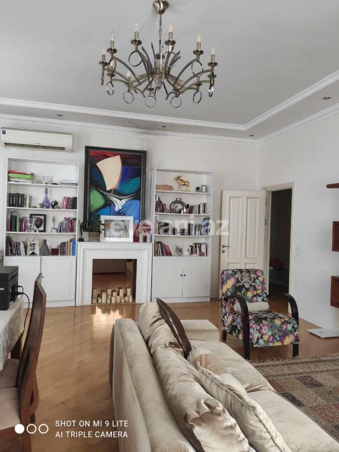 Satılır, yeni tikili, 3 otaqlı, 130 m², Bakı, Nəsimi r, 8 Noyabr m.