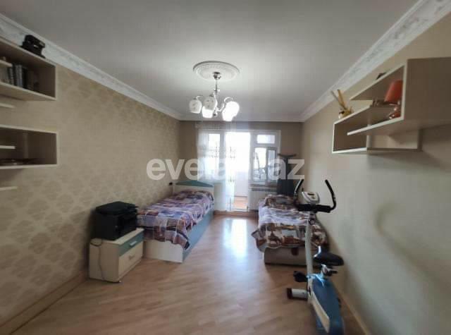Satılır, köhnə tikili, 4 otaqlı, 92 m², Bakı, Nizami r, Neftçilər m.