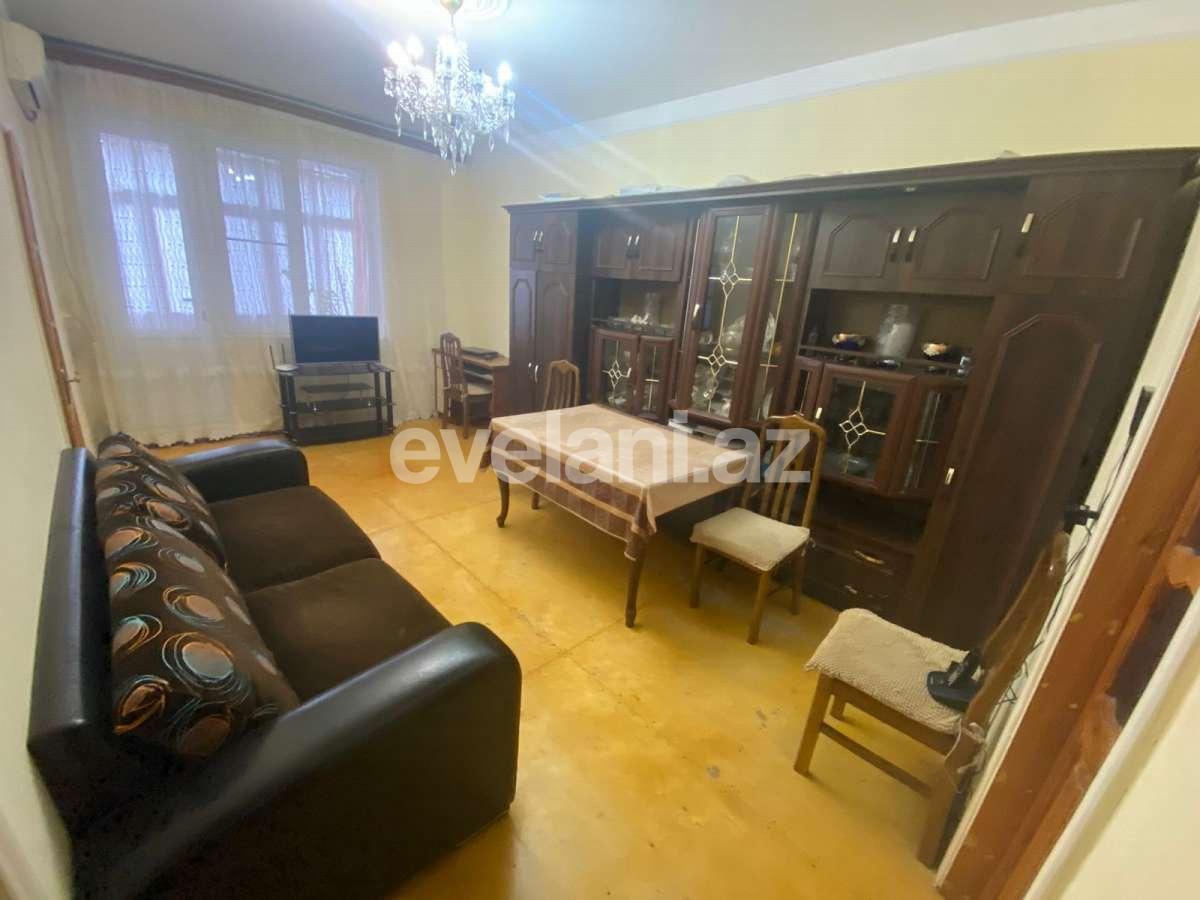 Satılır, köhnə tikili, 2 otaqlı, 50 m², Bakı, Binəqədi r, 9-cu mikrorayon q, Memar Əcəmi m.