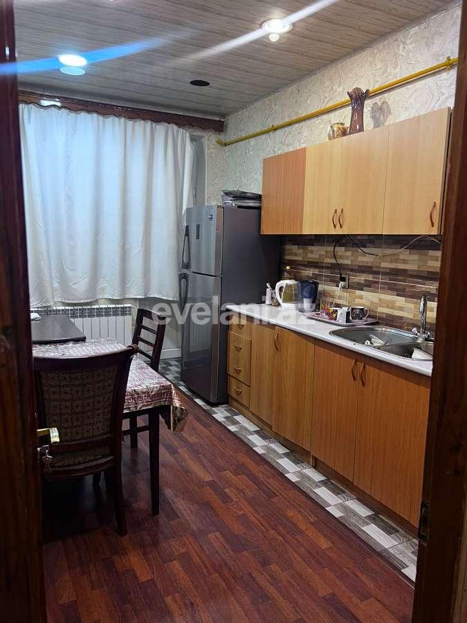 Satılır, köhnə tikili, 2 otaqlı, 71 m², Bakı, Suraxanı r, Massiv D q.