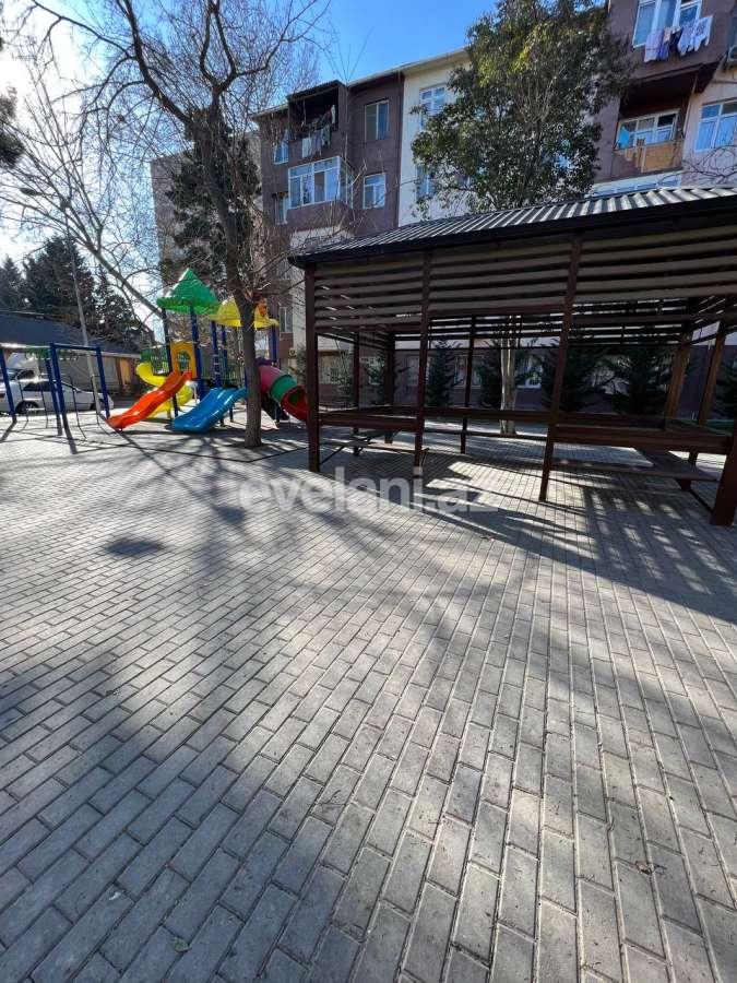 Satılır, köhnə tikili, 3 otaqlı, 54.97 m², Bakı, Binəqədi r, 7-ci mikrorayon q, Dərnəgül m.