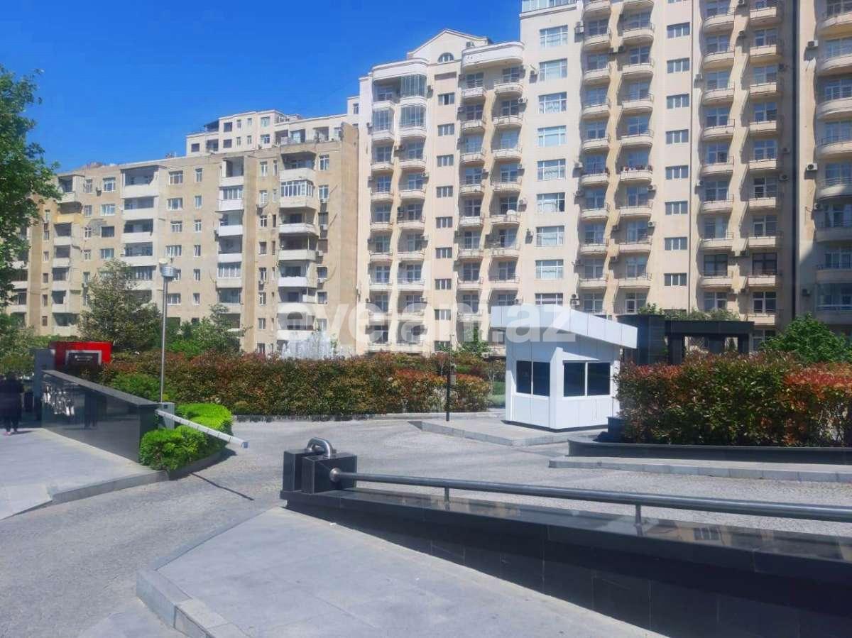Satılır, yeni tikili, 3 otaqlı, 140 m², Bakı, Yasamal r, Elmlər Akademiyası m.