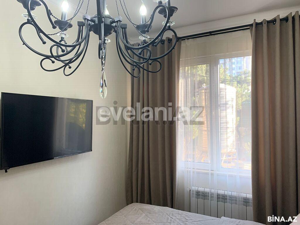 Satılır, köhnə tikili, 3 otaqlı, 45 m², Bakı, Nəsimi r, 4-cü mikrorayon q, Memar Əcəmi m.