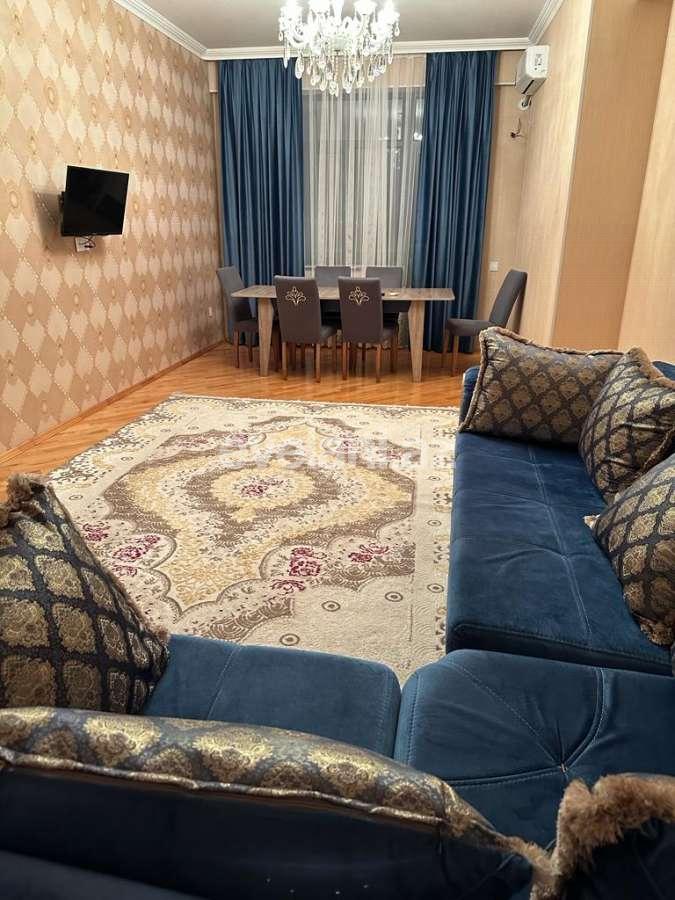 Kirayə verilir, yeni tikili, 2 otaqlı, 90 m², Bakı, Nizami r, Qara Qarayev m.