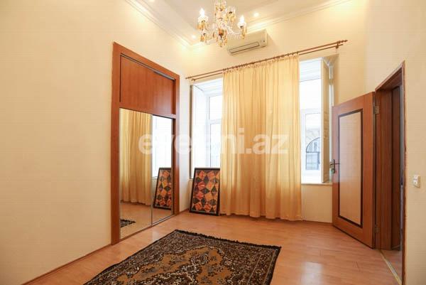 Rent, old building, 5 room, 160 m², Baku, Nasimi r.
