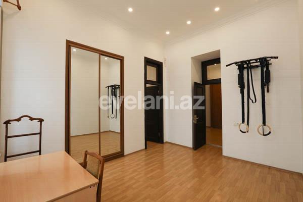 Rent, old building, 5 room, 160 m², Baku, Nasimi r.