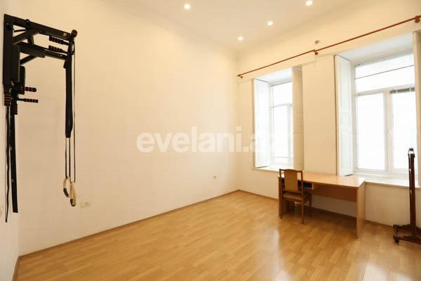 Rent, old building, 5 room, 160 m², Baku, Nasimi r.