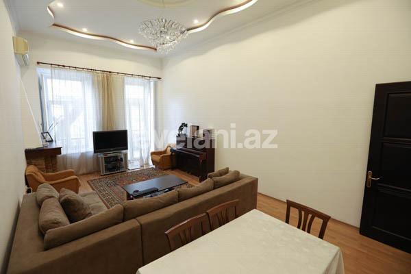 Rent, old building, 5 room, 160 m², Baku, Nasimi r.