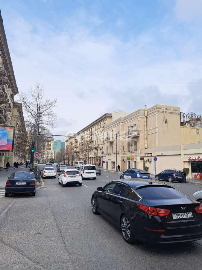 Kirayə verilir, köhnə tikili, 3 otaqlı, 110 m², Bakı, Nəsimi r, 28 may m.