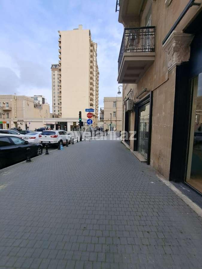 Kirayə verilir, köhnə tikili, 3 otaqlı, 110 m², Bakı, Nəsimi r, 28 may m.