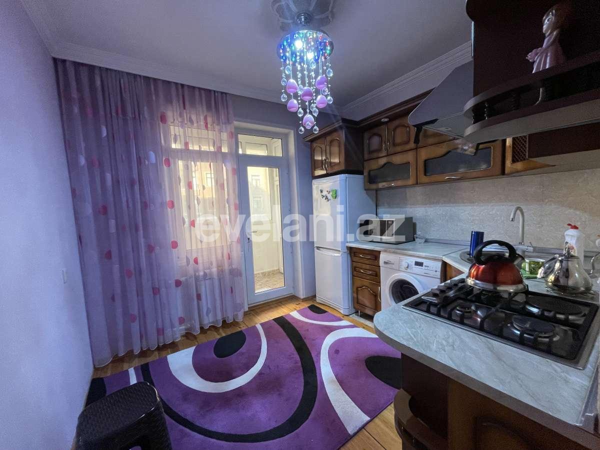 Satılır, köhnə tikili, 3 otaqlı, 75 m², Bakı, Xətai r, Əhmədli q, Əhmədli m.
